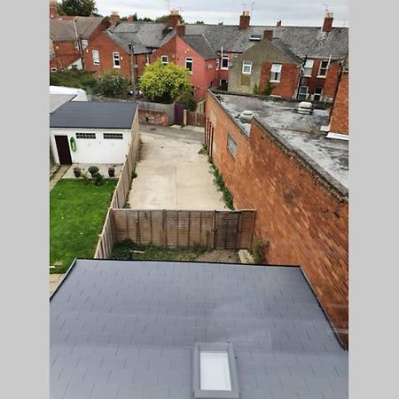 2Nd Floor Comfy Swindon Centre - Loft Studio Apartment Exterior photo